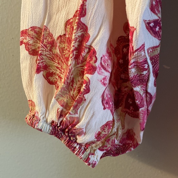 Off Shoulder Smocked Waist Dress Sz small. Like New! - Picture 8 of 10